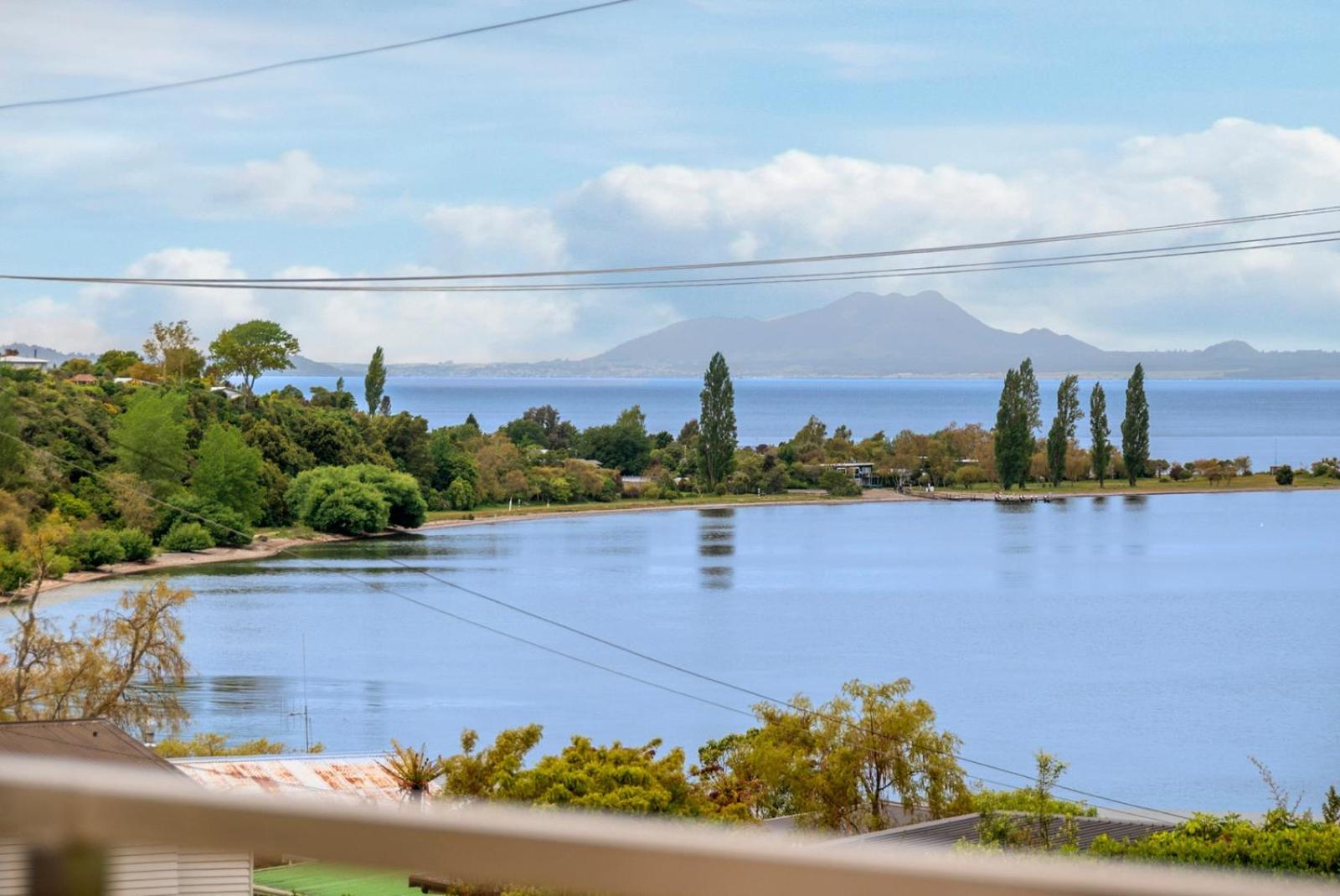 I See The Lake - Omori Holiday Home Kuratau Экстерьер фото